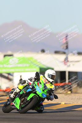 media/Dec-05-2024-Racers Edge (Thu) [[e102e0690b]]/3-B Group/Session 5 (Turn 16)/